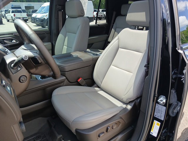 Used 2024 Chevrolet Tahoe Z71 w/ Luxury Package AWD/4WD image 39