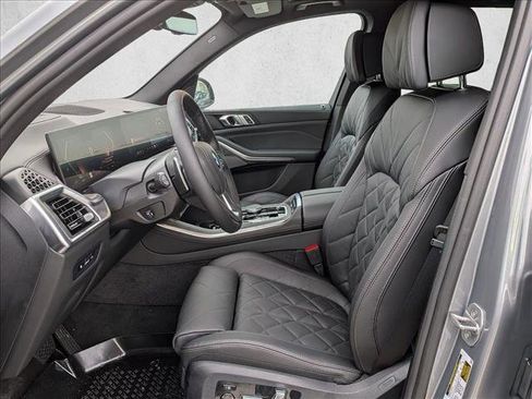 New 2026 BMW X5 xDrive50e w/ Climate Comfort Package image 4