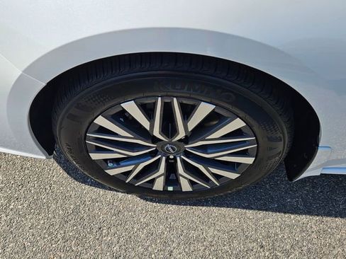 New 2025 Nissan Altima 2.5 SV image 17