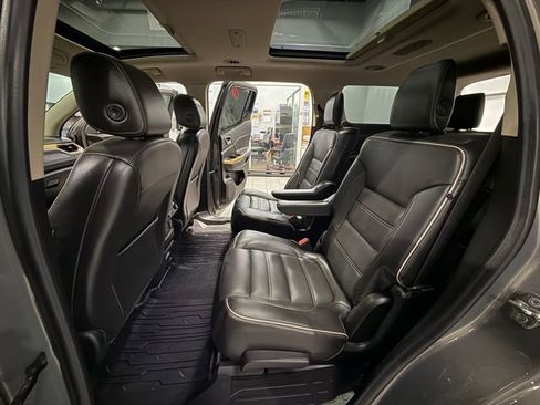 Used 2019 GMC Acadia Denali w/ Technology Package image 11