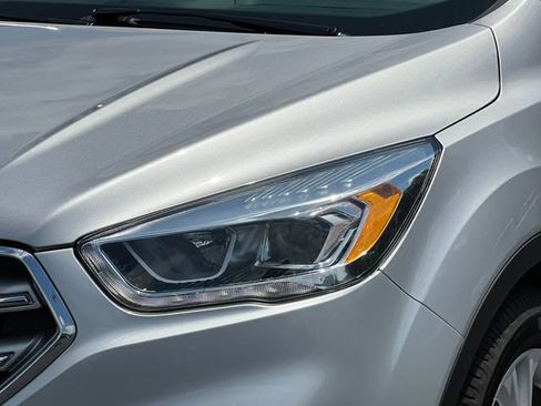 Used 2017 Ford Escape SE w/ SE Leather Comfort Package FWD image 34