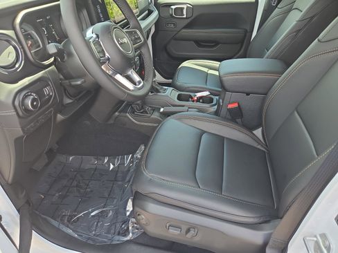 New 2025 Jeep Wrangler Sahara image 28
