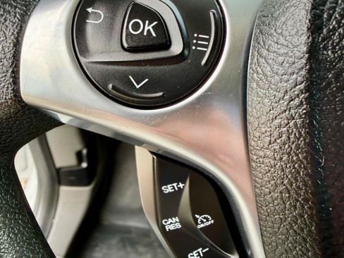 Used 2022 Ford Transit Connect XL FWD image 16