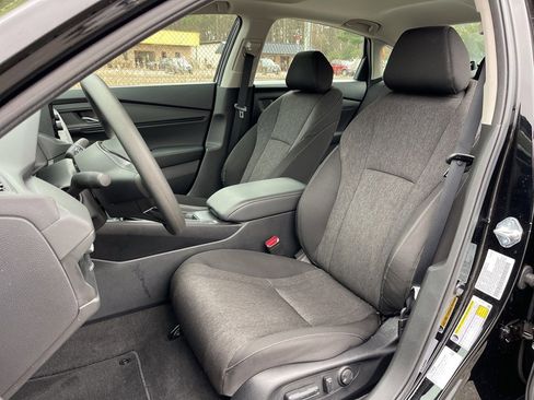 Certified 2025 Honda Accord SE image 22