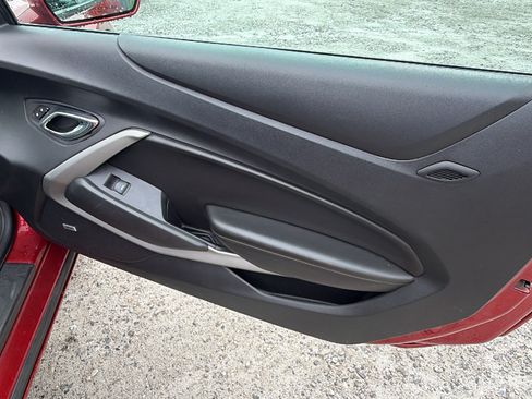 Used 2016 Chevrolet Camaro LT RWD image 18