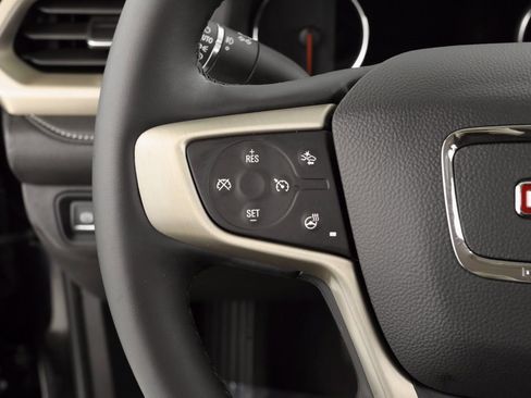 Used 2023 GMC Acadia Denali w/ Denali Technology Package image 27