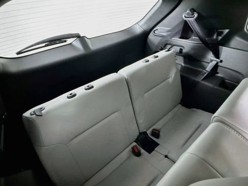 Used 2025 Mitsubishi Outlander SE FWD image 29