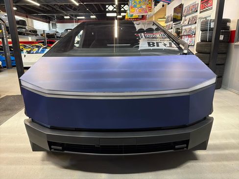 Used 2024 Tesla Cybertruck AWD Crew Cab image 2