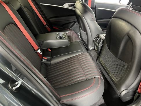 Used 2023 Genesis G70 2.0T w/ Sport Prestige Package image 31