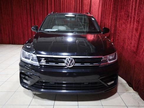Used 2020 Volkswagen Tiguan SE R-Line image 8