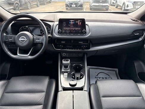 Used 2022 Nissan Rogue SV w/ SV Premium Package image 13