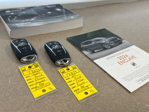 Certified 2024 Buick Enclave Premium image 16