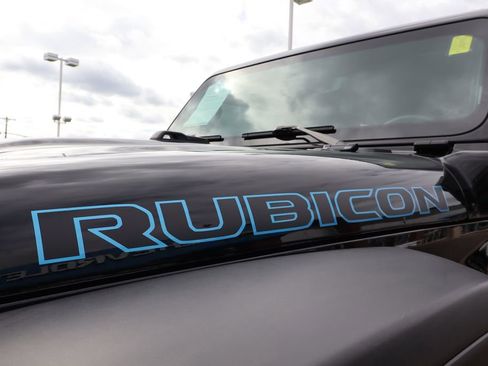 Used 2022 Jeep Wrangler Unlimited Rubicon 4xe w/ Cold Weather Group image 10