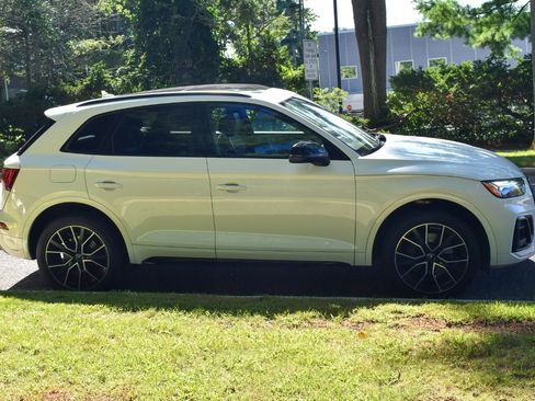 Used 2023 Audi SQ5 Premium Plus w/ Premium Plus Package AWD/4WD image 9