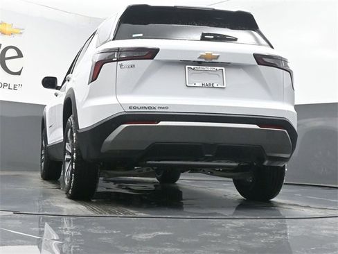 New 2026 Chevrolet Equinox LT w/ Convenience Package II image 32