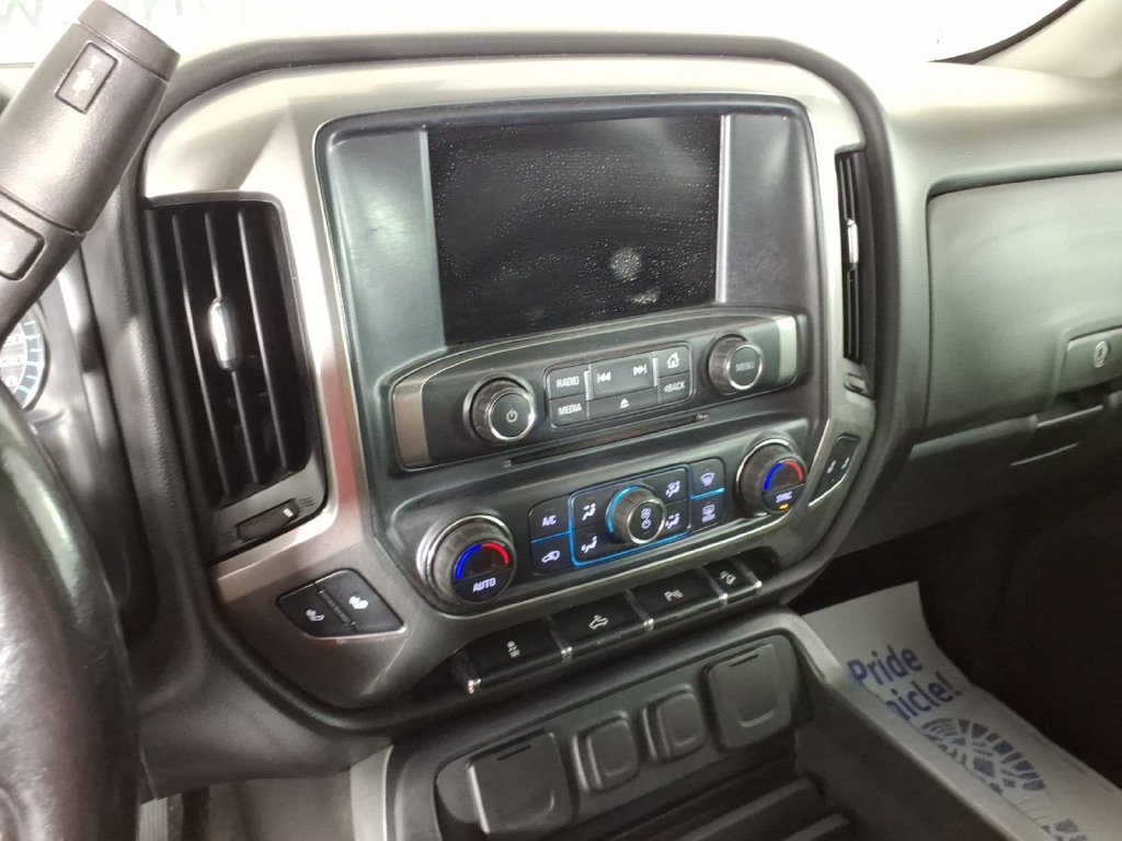 Used 2017 Chevrolet Silverado 1500 LT w/ Midnight Edition AWD/4WD image 18