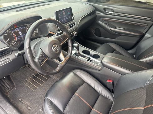 Used 2022 Nissan Altima 2.5 SR w/ Midnight Edition Package image 12