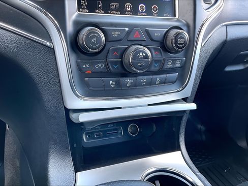 Used 2014 Jeep Grand Cherokee SRT w/ Trailer Tow Group IV AWD/4WD image 25