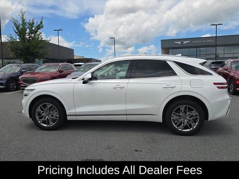 Used 2025 Genesis GV70 2.5T AWD/4WD image 6
