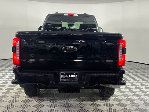 Used 2025 Ford F350 Lariat w/ Black Appearance Package image 7