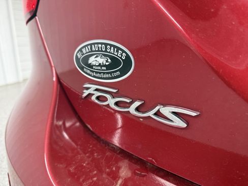 Used 2012 Ford Focus SEL image 7