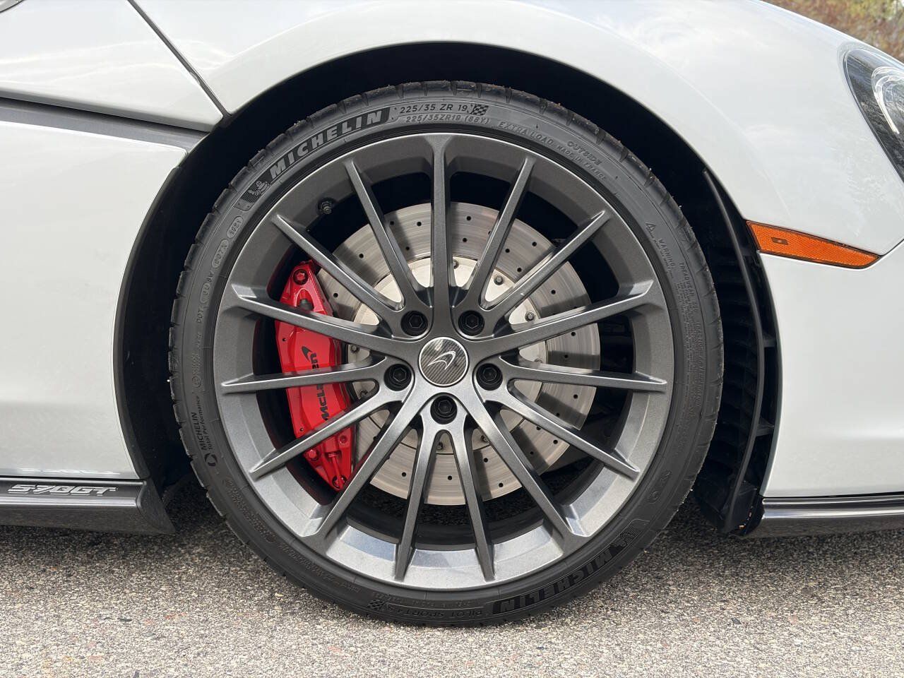 Used 2017 McLaren 570S RWD image 13