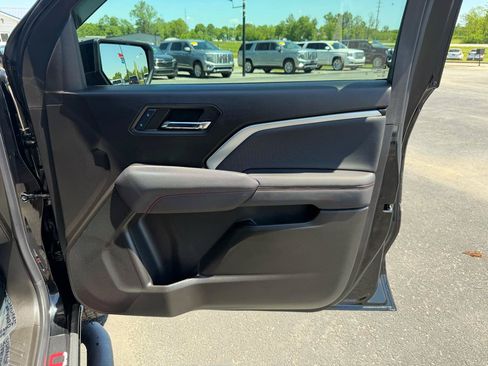 Used 2024 Chevrolet Colorado Z71 w/ Z71 Convenience Package 2 AWD/4WD image 20