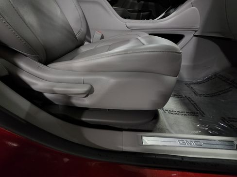 Used 2023 GMC Acadia SLT image 26