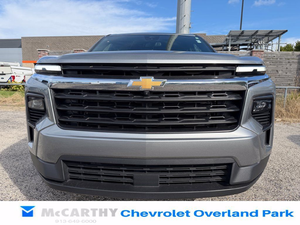 Used 2024 Chevrolet Traverse LS w/ LPO, Floor Liner Package FWD image 4