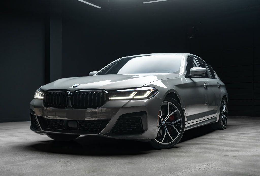 Used 2022 BMW 540i w/ M Sport Package RWD image 2