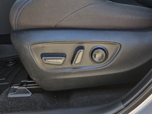 Used 2023 Toyota RAV4 SE image 25