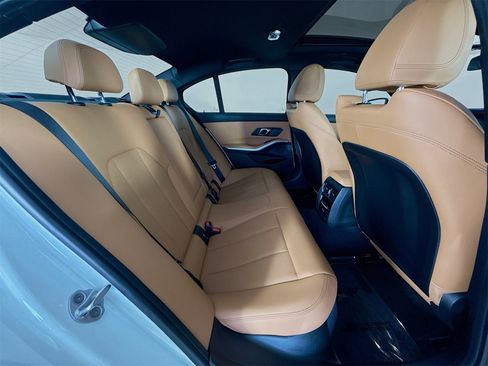 Certified 2024 BMW 330e w/ Premium Package image 28