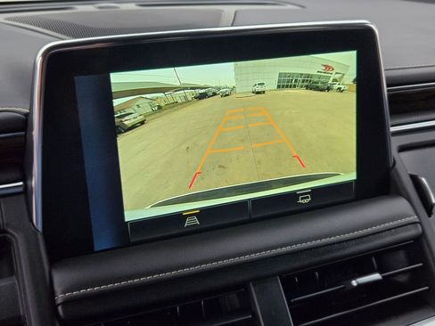 Certified 2023 Chevrolet Suburban Premier image 18