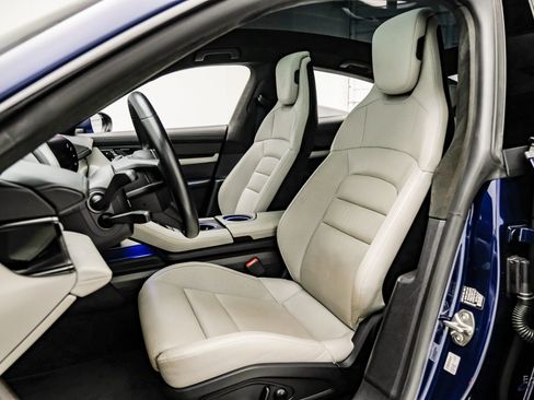 Used 2020 Porsche Taycan Turbo image 34