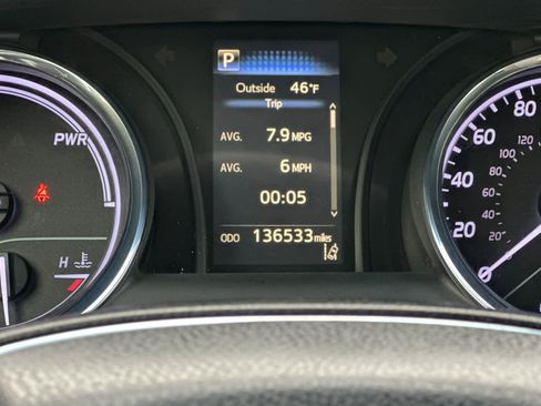 Used 2018 Toyota Camry LE image 27