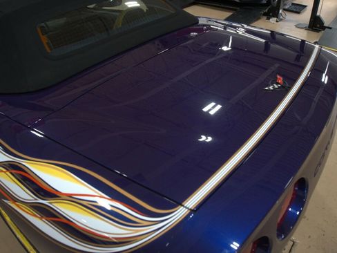 Used 1998 Chevrolet Corvette Convertible w/ Memory Pkg image 19