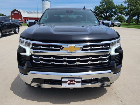 Used 2023 Chevrolet Silverado 1500 LTZ w/ Z71 Off-Road Package AWD/4WD image 2