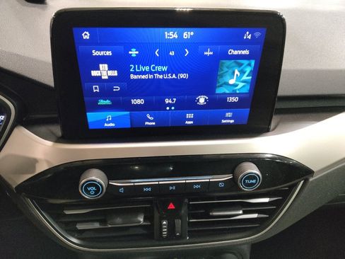 Used 2020 Ford Escape SE image 25