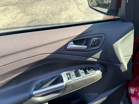 Used 2016 Ford Escape Titanium FWD image 15