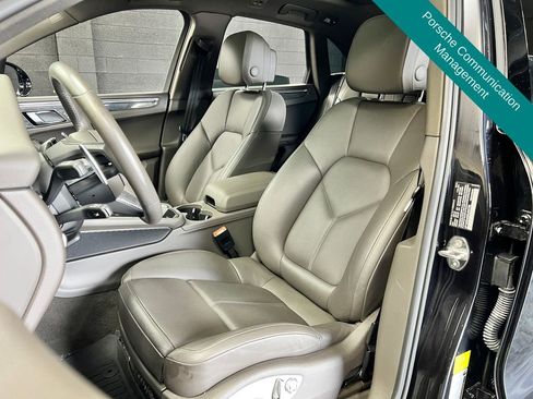 Used 2024 Porsche Macan S AWD/4WD image 5