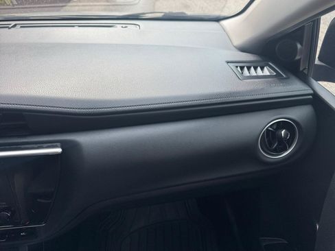 Used 2019 Toyota Corolla LE FWD image 20