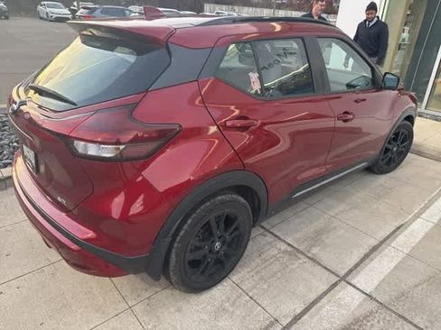 Used 2021 Nissan Kicks SR w/ SR Premium Package image 6