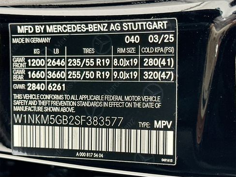 Used 2025 Mercedes-Benz GLC 350e 4MATIC image 35