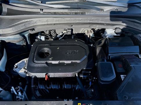 Used 2020 Hyundai Santa Fe SE image 32