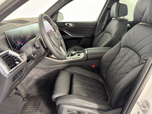 Used 2026 BMW X5 sDrive40i w/ Climate Comfort Package image 5