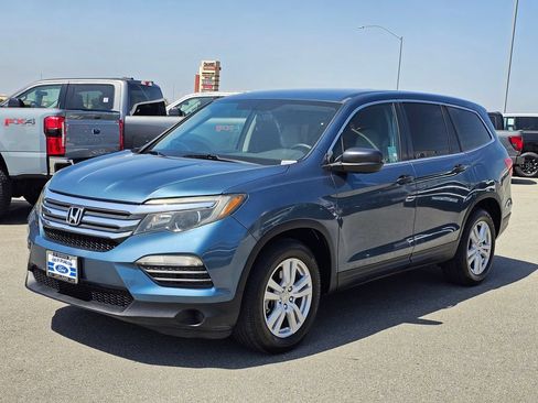 Used 2016 Honda Pilot LX image 3