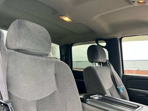 Used 2005 GMC Sierra 2500 SLE w/ Heavy-Duty Power Package image 13