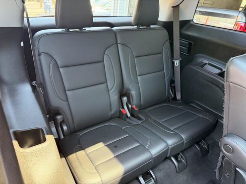 Used 2021 GMC Acadia SLT w/ Elevation Edition AWD/4WD image 15