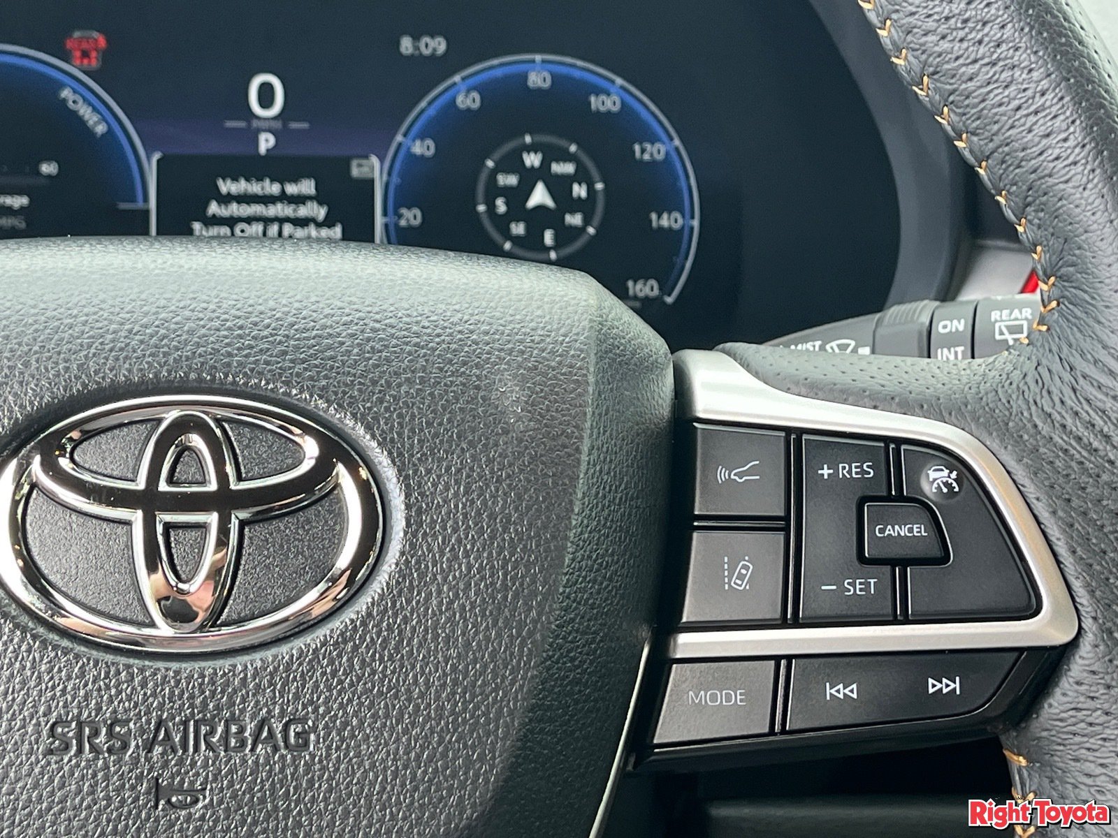 Certified 2025 Toyota Sienna XLE Woodland Edition AWD/4WD image 24