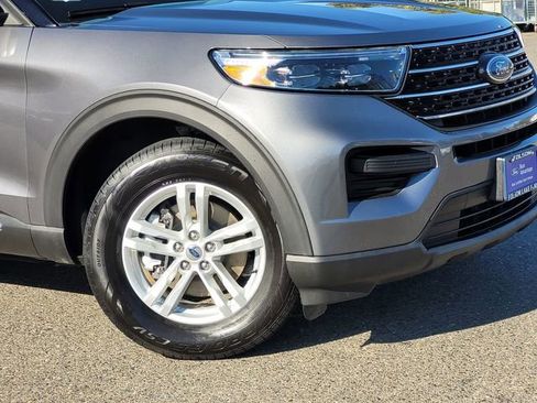 Certified 2021 Ford Explorer XLT image 6